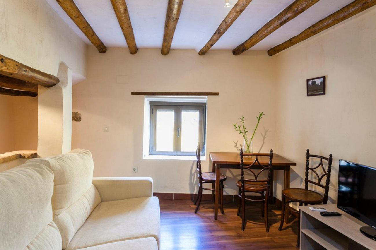 Apartamentos Casa Samper Santa Eulalia de Gallego Phòng bức ảnh